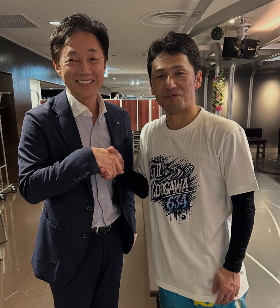 競艇、ボートレース　植木通彦元選手　直筆サイン入りヘルメット Amazon.co.jp: 競艇、ボートレース 植木通彦元選手 直筆サイン