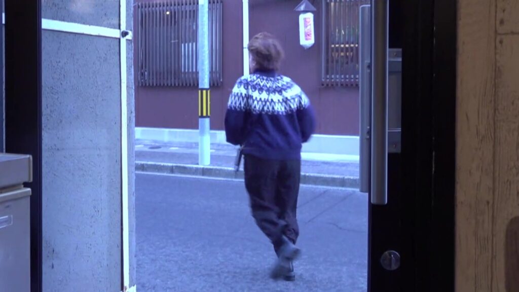 口座の入金に走る