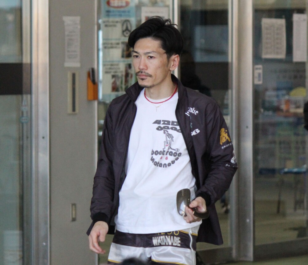 【若松ボート(ナイター)一般】渡辺浩司 ここ2節はいずれも準Vで三度目の正直|ボートレースニュース|ボートレースTOP|西スポレースサイト