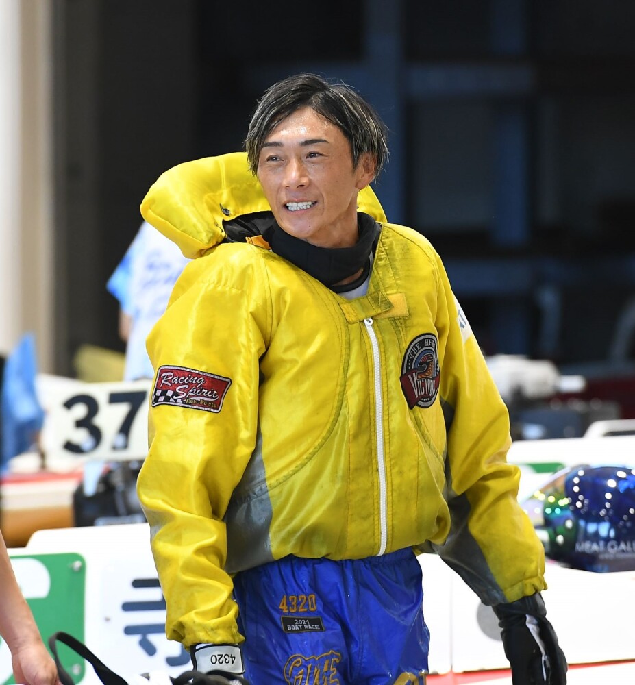 ボートレース　峰竜太　GPカッパ ボートレース】ゴールデンレーサーカッパで気合も新た 多摩川