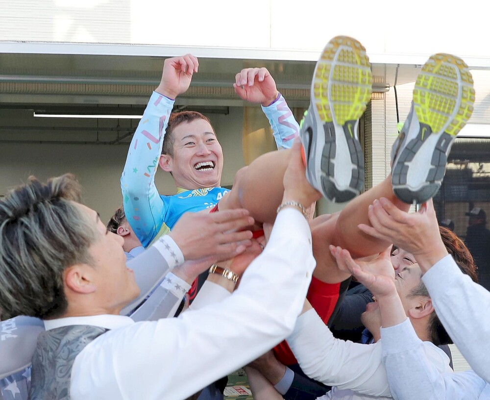 希少第40回読売新聞社杯全日本選抜競輪脇本雄太選手サイン入りチャンピオンジャージ 豊橋競輪・GⅠ全日本選抜】脇本雄太「唯一の救いは」 - YouTube