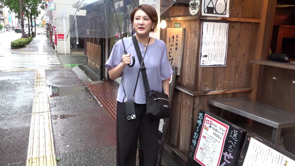 午後3時の開店を待ちわびる