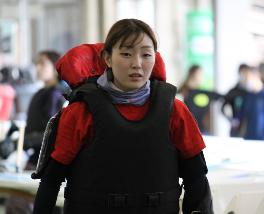 ボートレーサー小芦るり華選手競艇ジャンパー上下