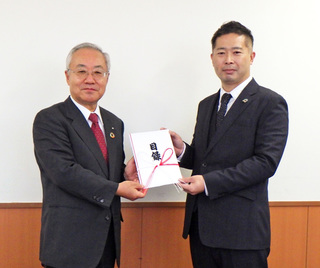 社協に寄付金 北九州競輪選手会