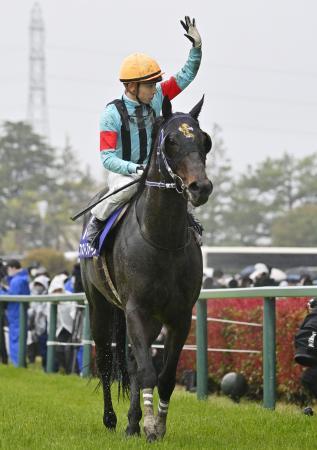 第53回高松宮記念を制したファストフォースと団野大成騎手＝中京競馬場